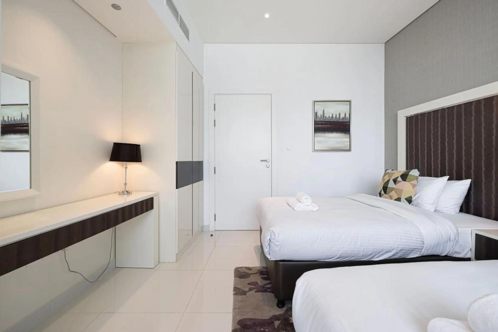 Bay's Edge, Luxury Canal View 2br In Business Bay Apartment Dubai