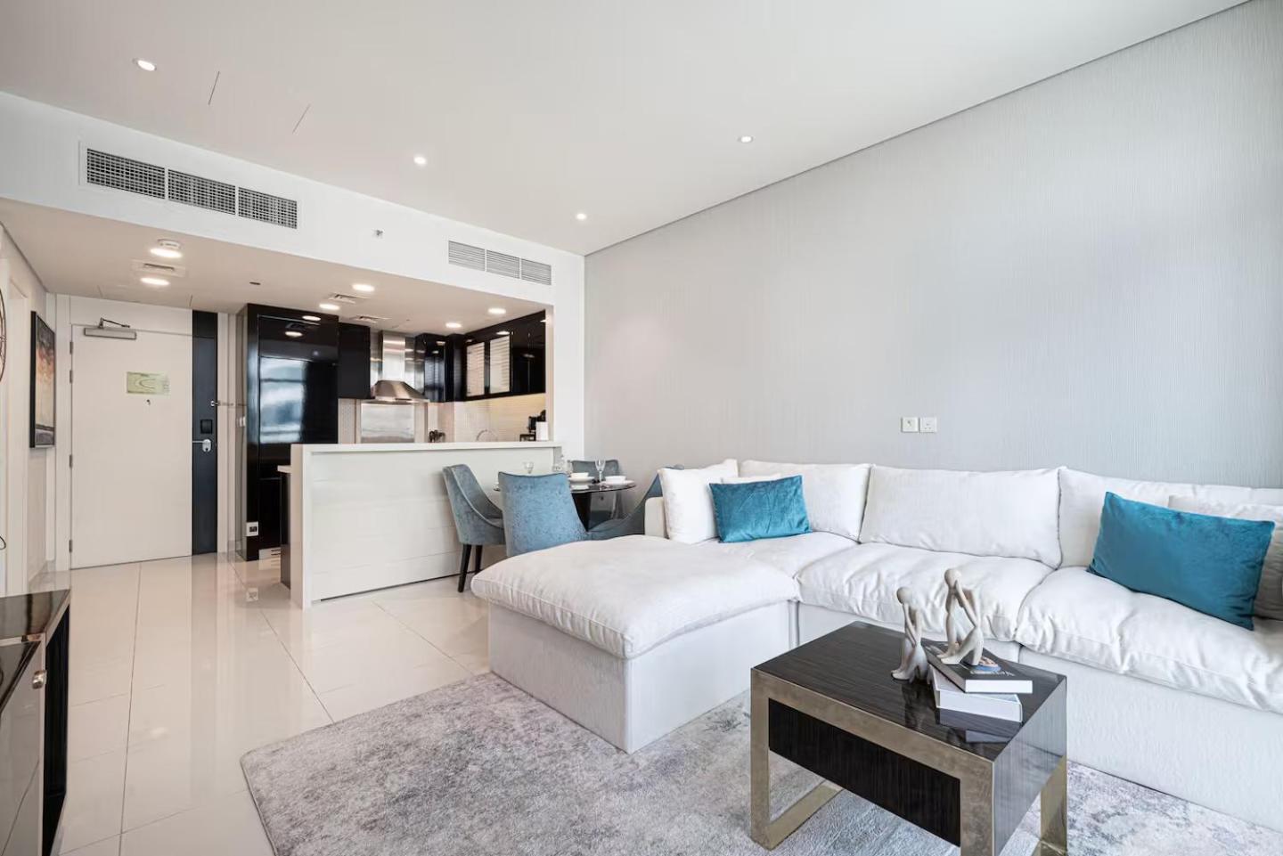 Bay's Edge, Luxury Canal View 2br In Business Bay Apartment *